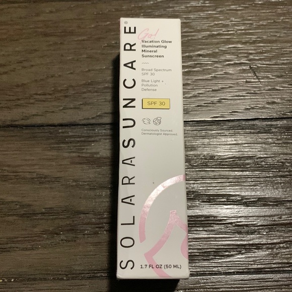 Solara Suncare Vacation Glow Mineral Sunscreen - SPF 30 - 1.7 fl oz - Picture 2 of 8